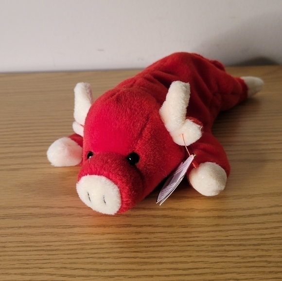 Ty "Snort" The Bull Retired Beanie Baby Vintage Plush - MINT NEW WITH TAGS